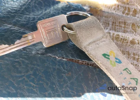 1991 Chevrolet Gmt-400 C2500 из США, поврежденный, VIN 1GCFC24K6MZ147174